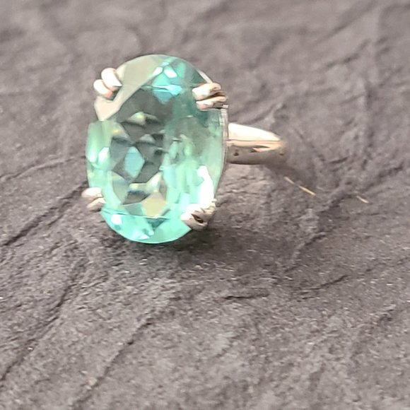 Aquamarine Ring Size 8 Sterling Silver-Healing Gemstone Jewelry-Sterling Silver - Picture 3 of 4